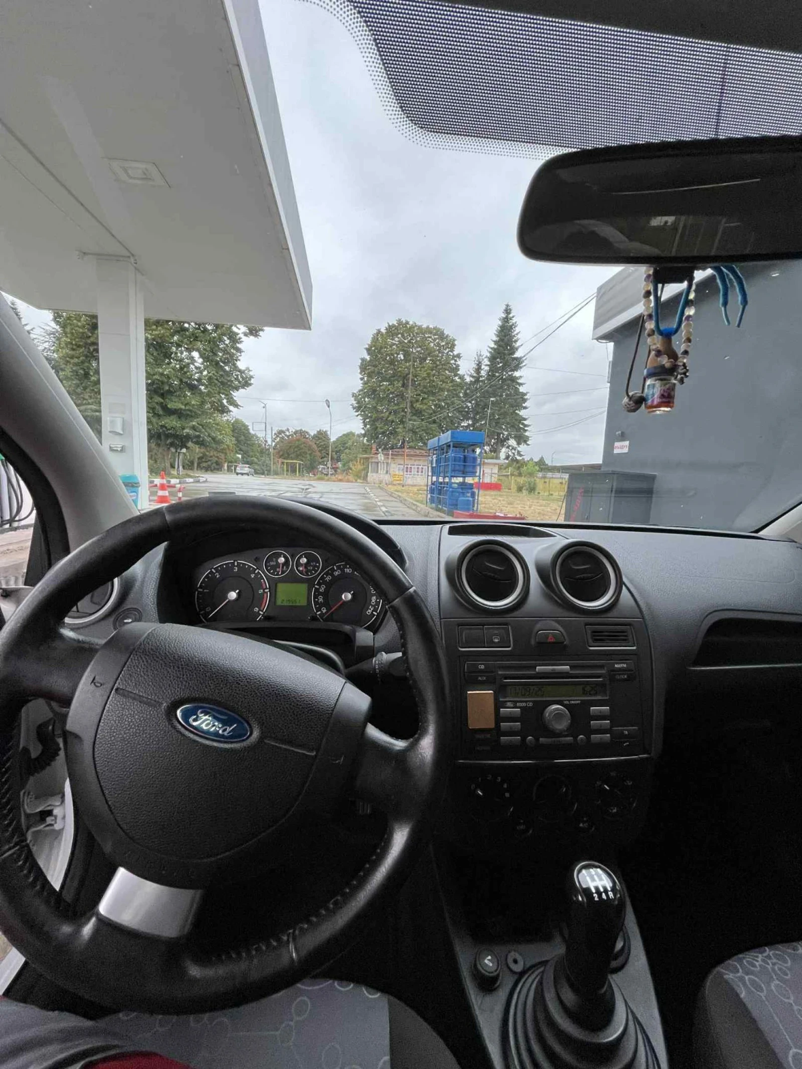 Ford Fiesta  - изображение 10