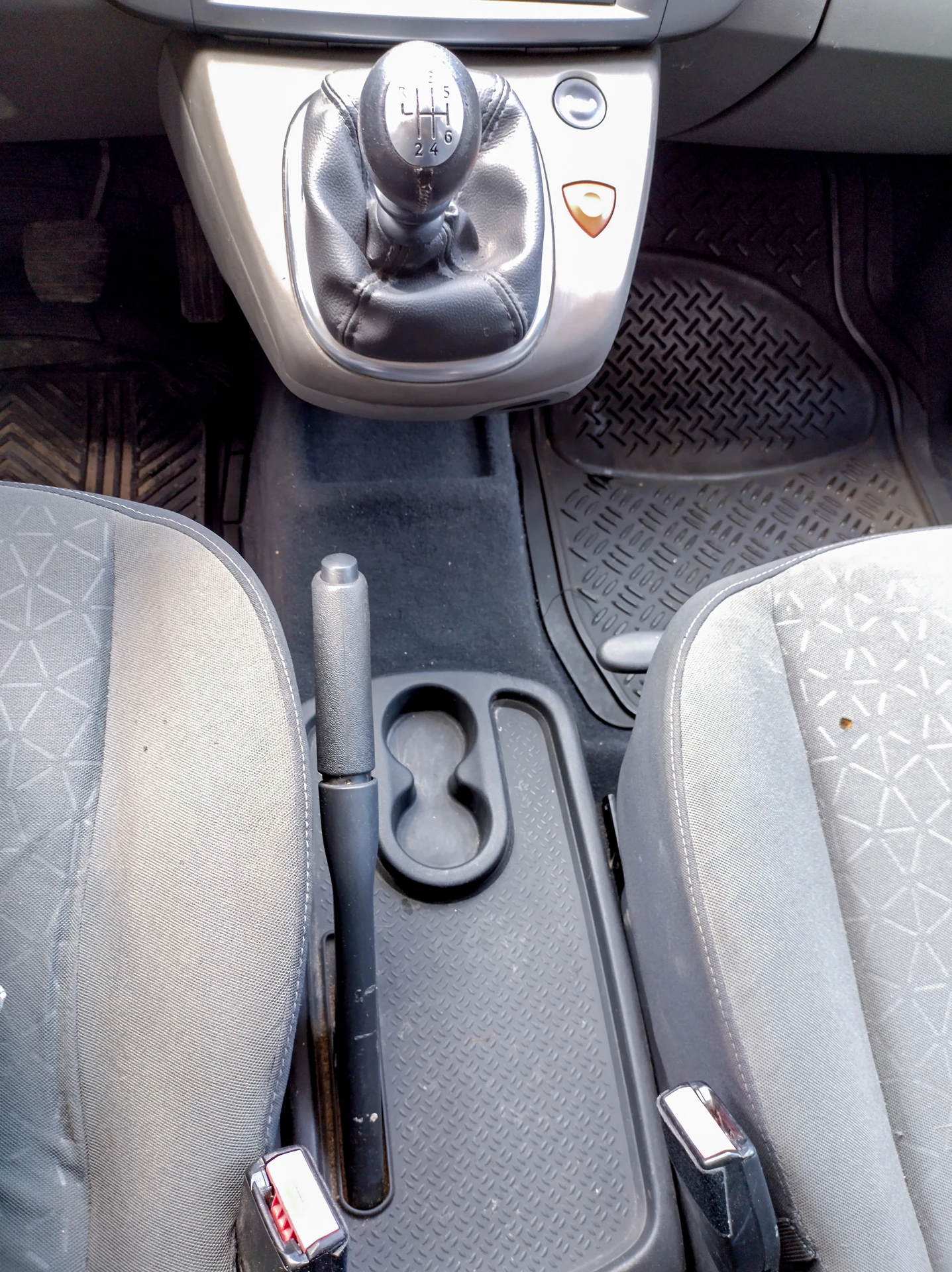 Renault Grand scenic 1.5 DCi - изображение 8