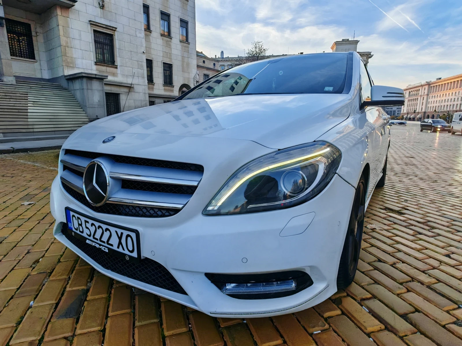 Mercedes-Benz B 180 AMG Пакет, Premium Edition, AUTOMATIC EVRO5B FULL - изображение 3