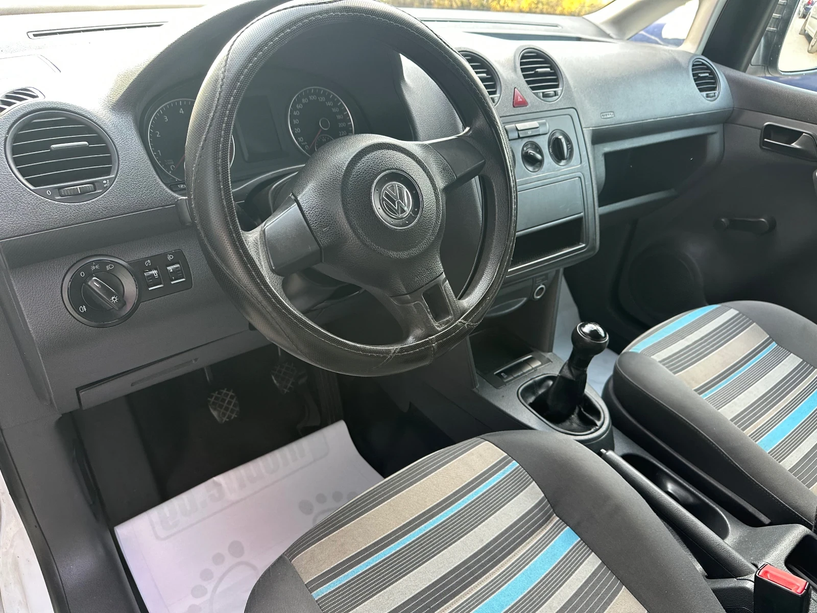 VW Caddy 1, 2tsi Live Проблем Мотор, снимка 8 - Автомобили и джипове - 53878230