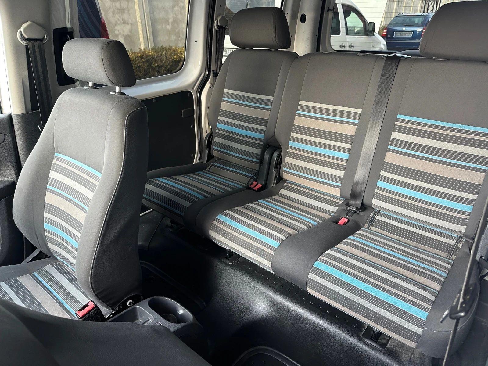 VW Caddy 1, 2tsi Live Проблем Мотор, снимка 12 - Автомобили и джипове - 53878230