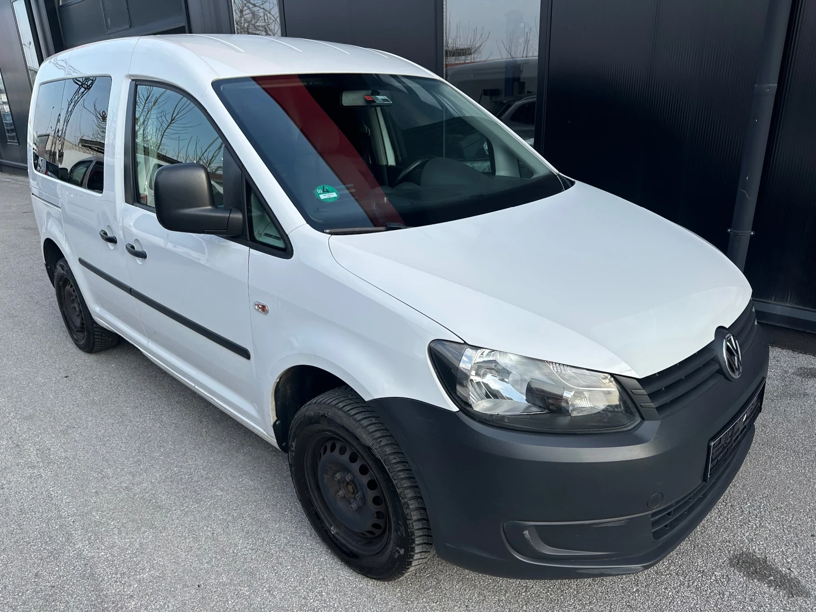 VW Caddy 1, 2tsi Live Проблем Мотор, снимка 1 - Автомобили и джипове - 53878230