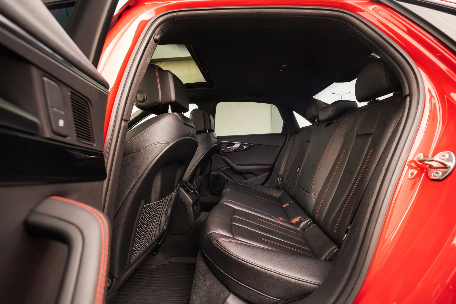 Audi A4 Shadow Line, снимка 12 - Автомобили и джипове - 53900726