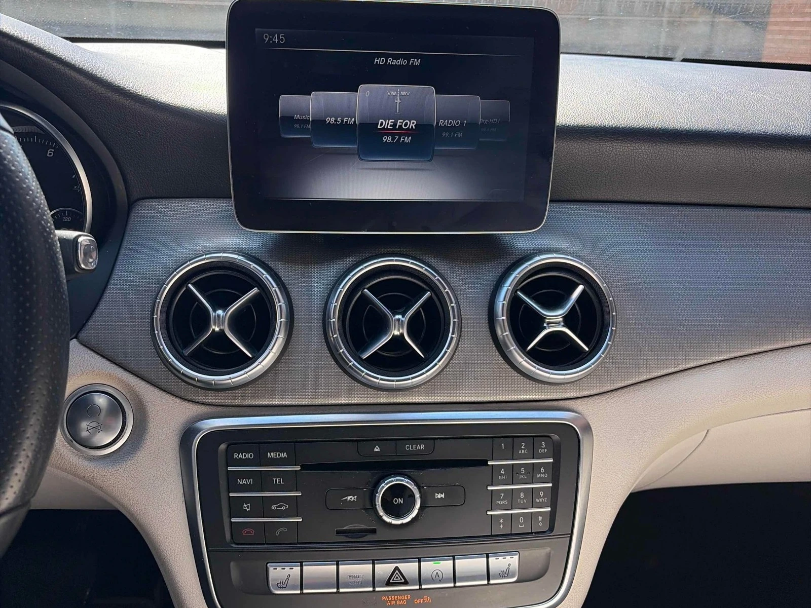 Mercedes-Benz CLA 250 АвтоКредит* (ЦЕНА ДО БГ), снимка 7 - Автомобили и джипове - 54218274