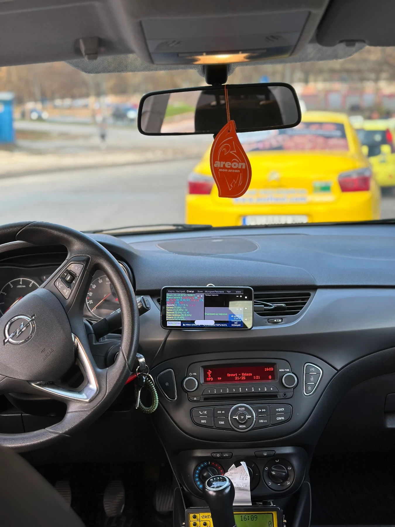 Opel Corsa, снимка 3 - Автомобили и джипове - 54670814