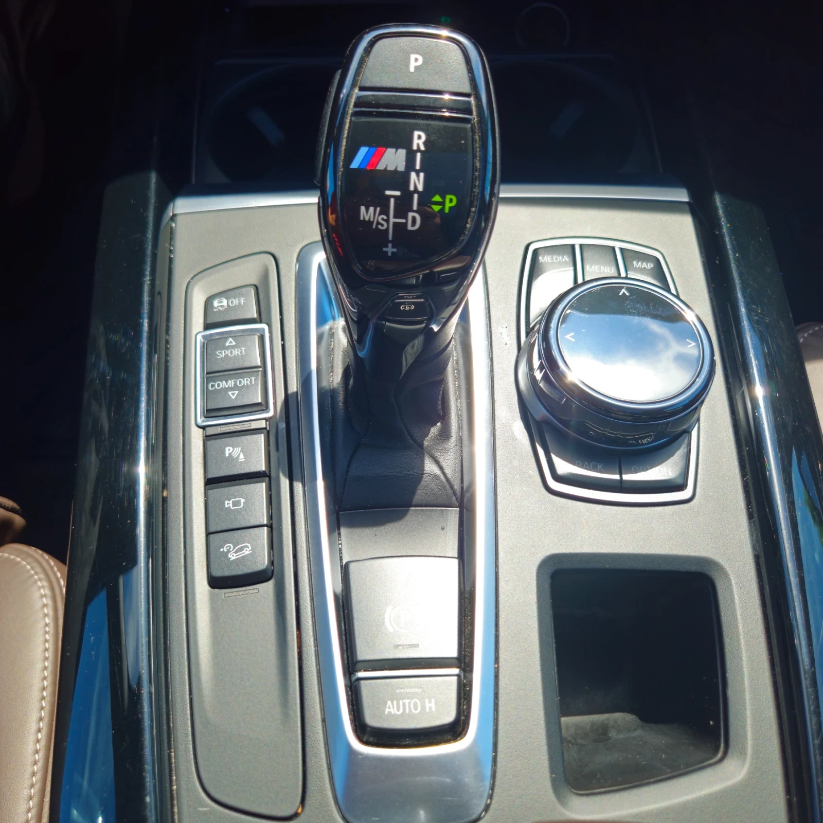 BMW XM M50d, снимка 8 - Автомобили и джипове - 55053367