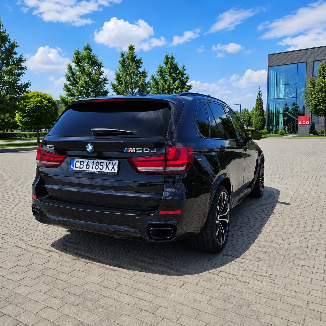 BMW XM M50d, снимка 2 - Автомобили и джипове - 55053367