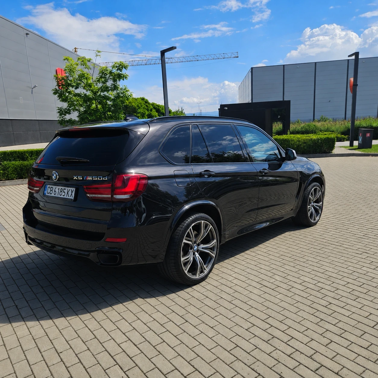 BMW XM M50d, снимка 3 - Автомобили и джипове - 55053367