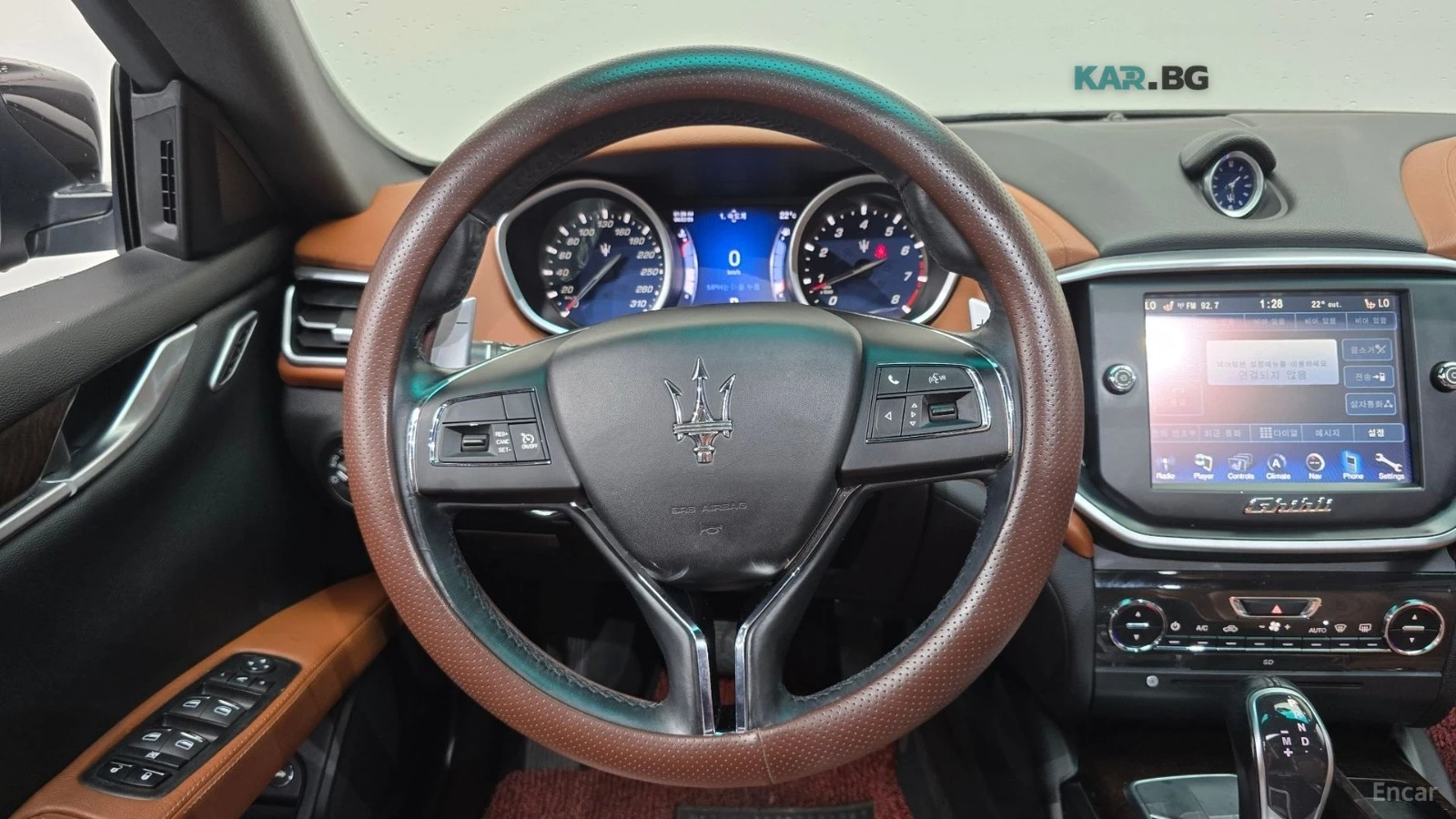 Maserati Ghibli КОЖА* ПОДГРЕВ* ПАНО* КАМЕРА, снимка 11 - Автомобили и джипове - 55403327