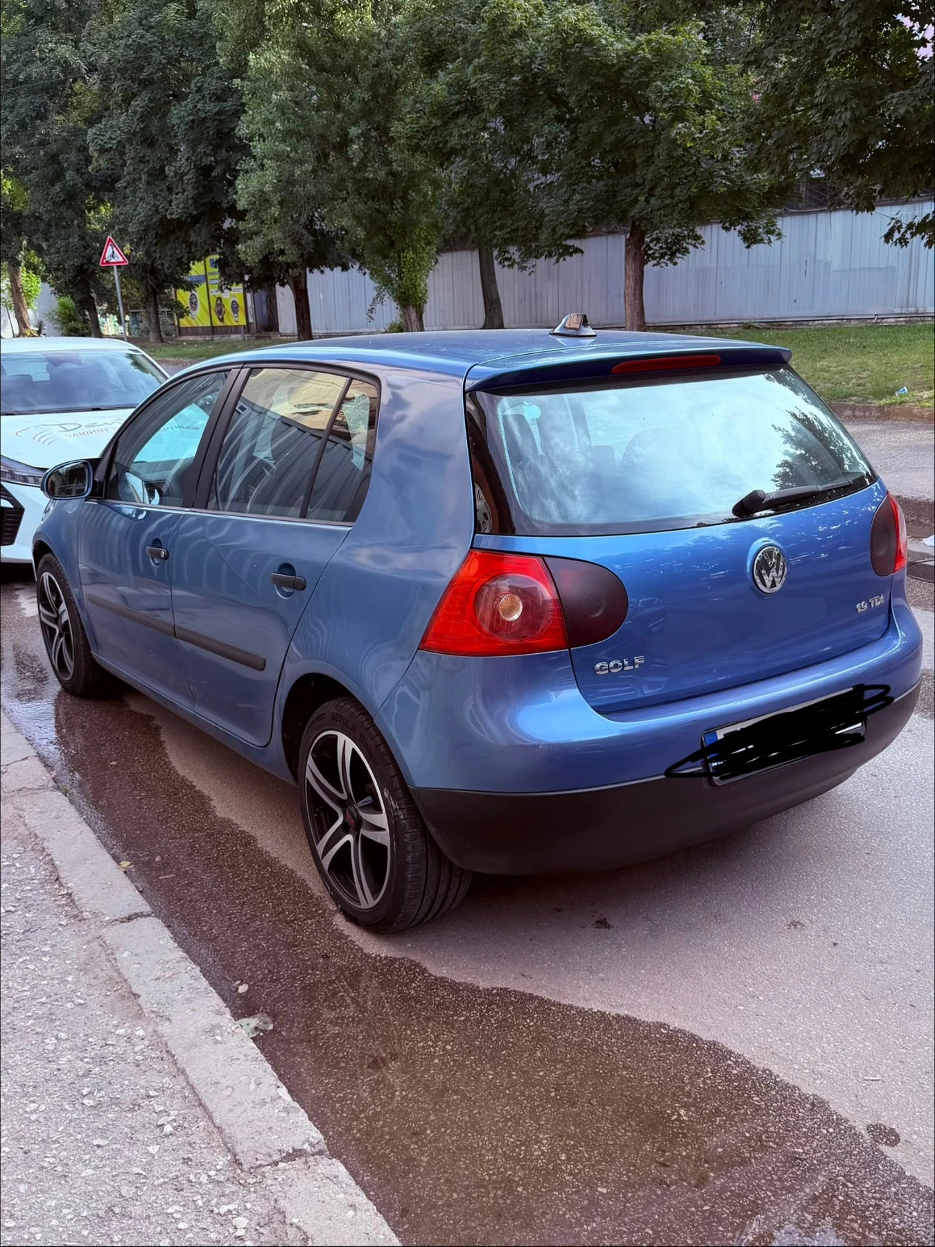 VW Golf, снимка 3 - Автомобили и джипове - 55409119