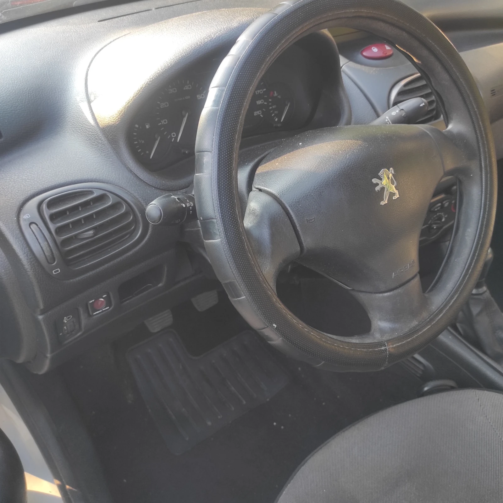 Peugeot 206, снимка 9 - Автомобили и джипове - 55436794
