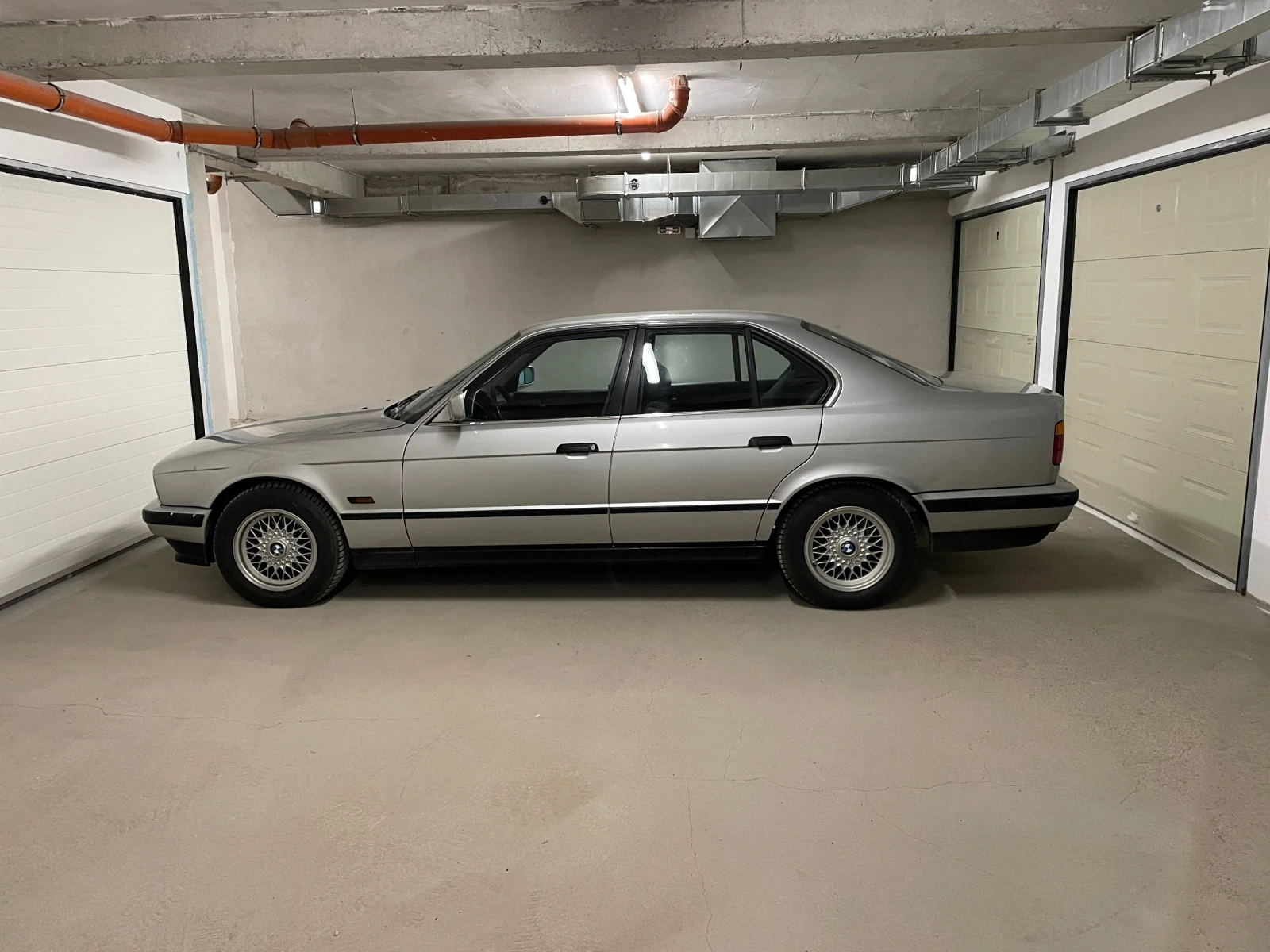 BMW 520, снимка 3 - Автомобили и джипове - 55514781