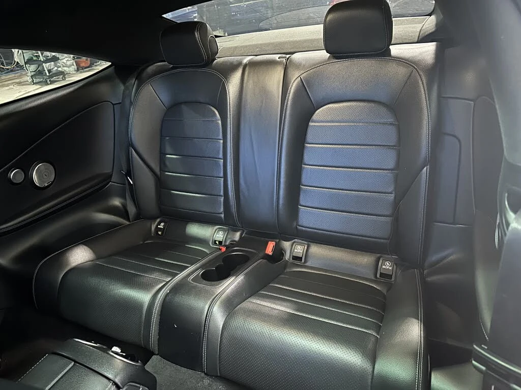 Mercedes-Benz C 300 * AWD* 360* ПАНО* KEYLESS* Camera* ПОДГРЕВ* , снимка 11 - Автомобили и джипове - 55586231