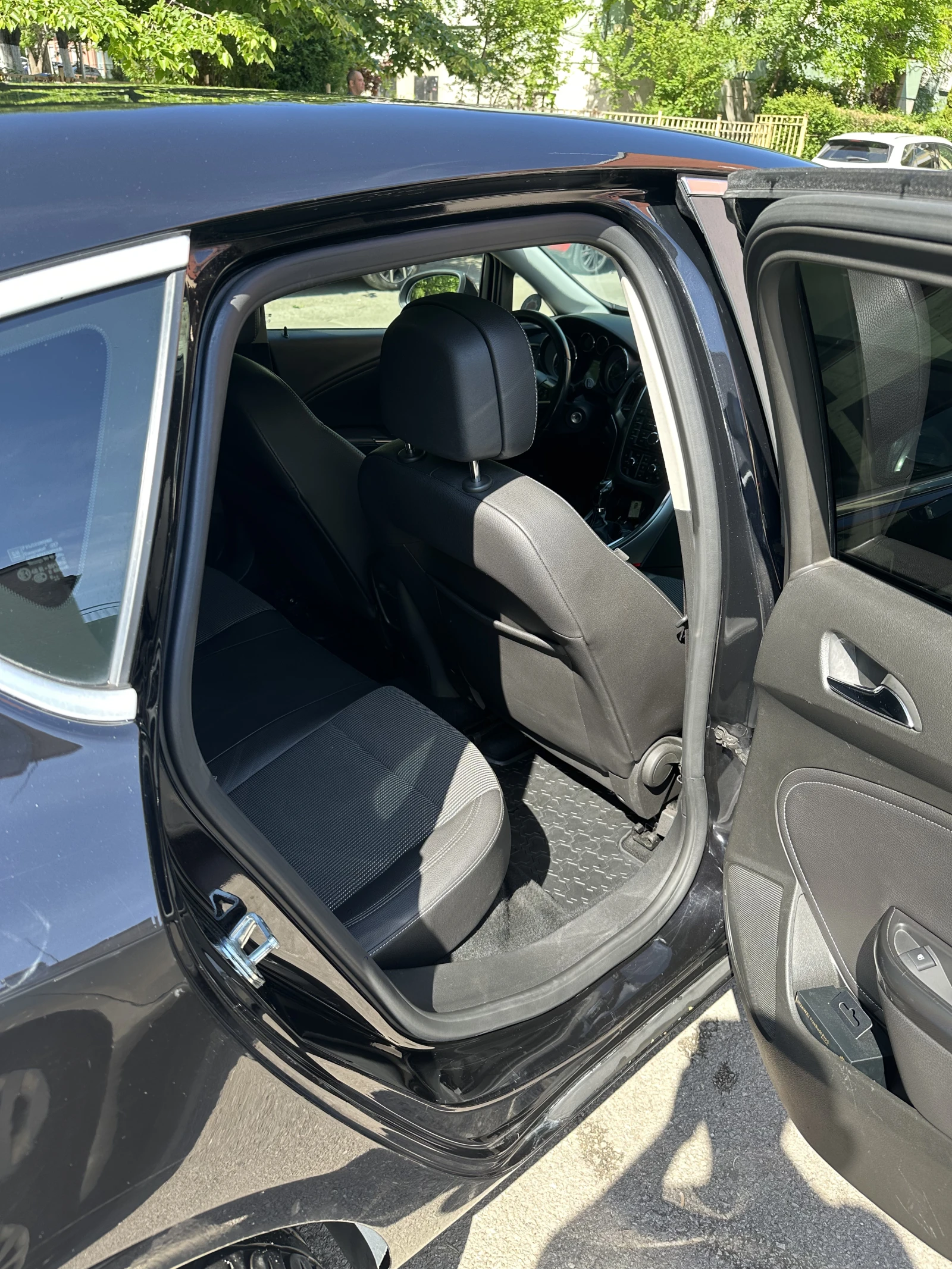 Opel Astra, снимка 13 - Автомобили и джипове - 55655626