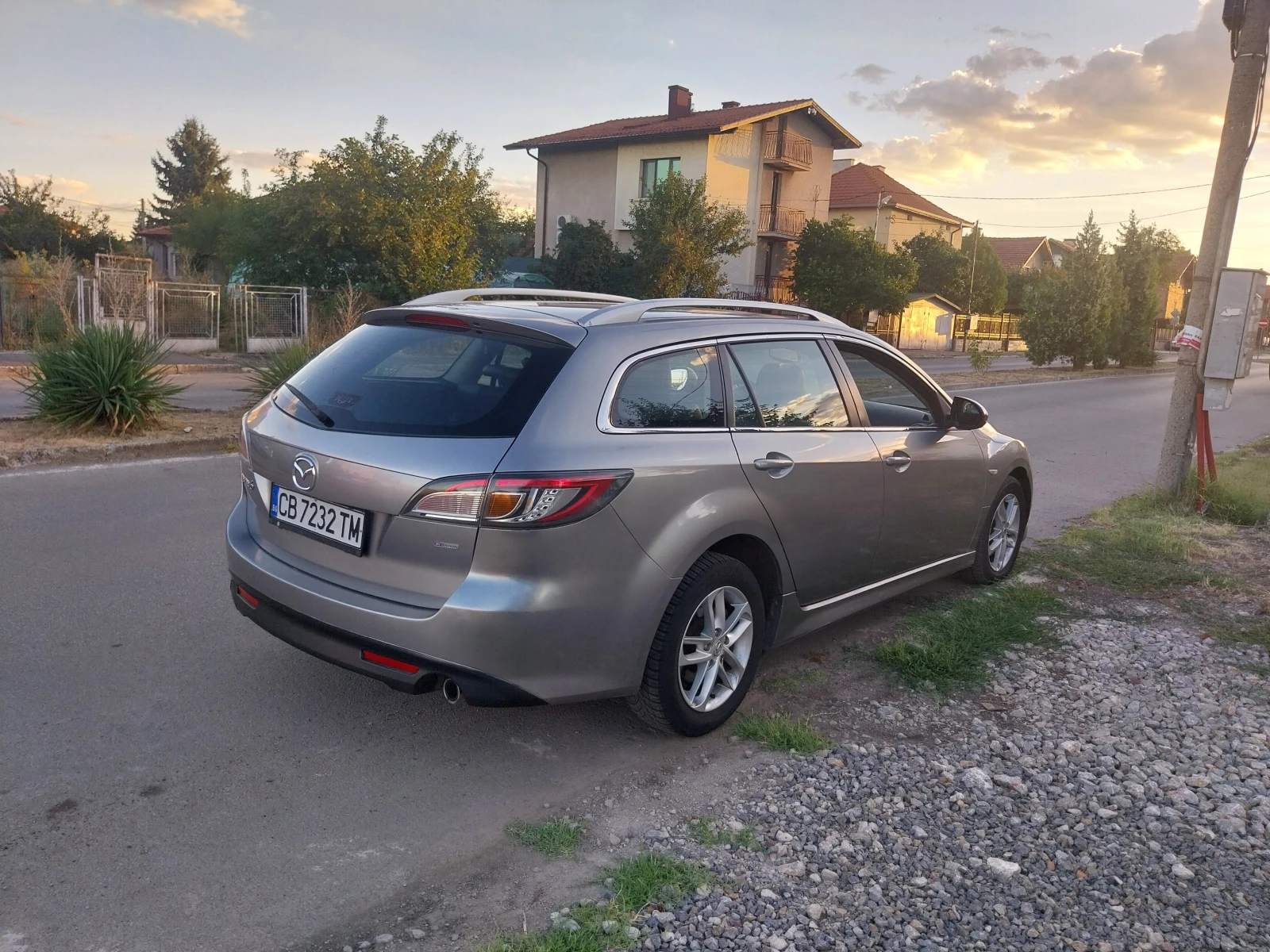 Mazda 6 2.2 клима гаражен , снимка 7 - Автомобили и джипове - 55954577