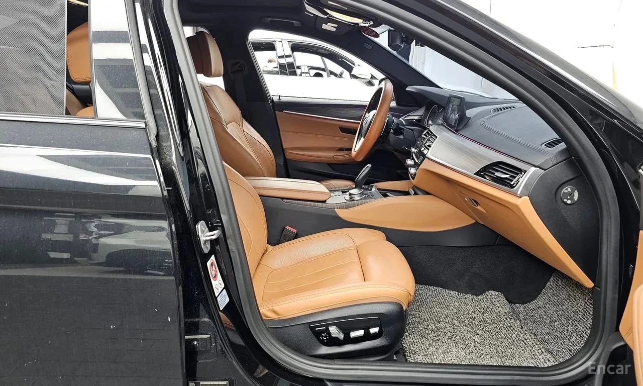 BMW 520 M Sport Package Plus | ЦЕНА ДО БЪЛГАРИЯ, снимка 11 - Автомобили и джипове - 56107478