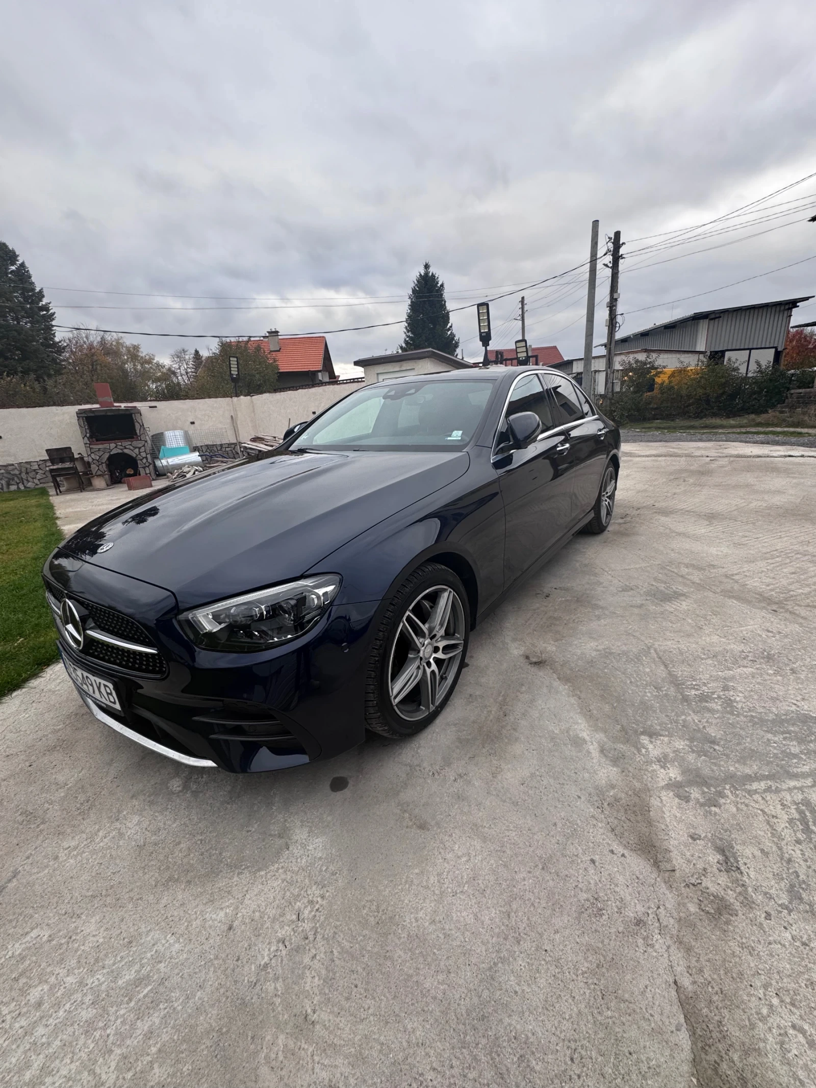 Mercedes-Benz E 220, снимка 4 - Автомобили и джипове - 56538224
