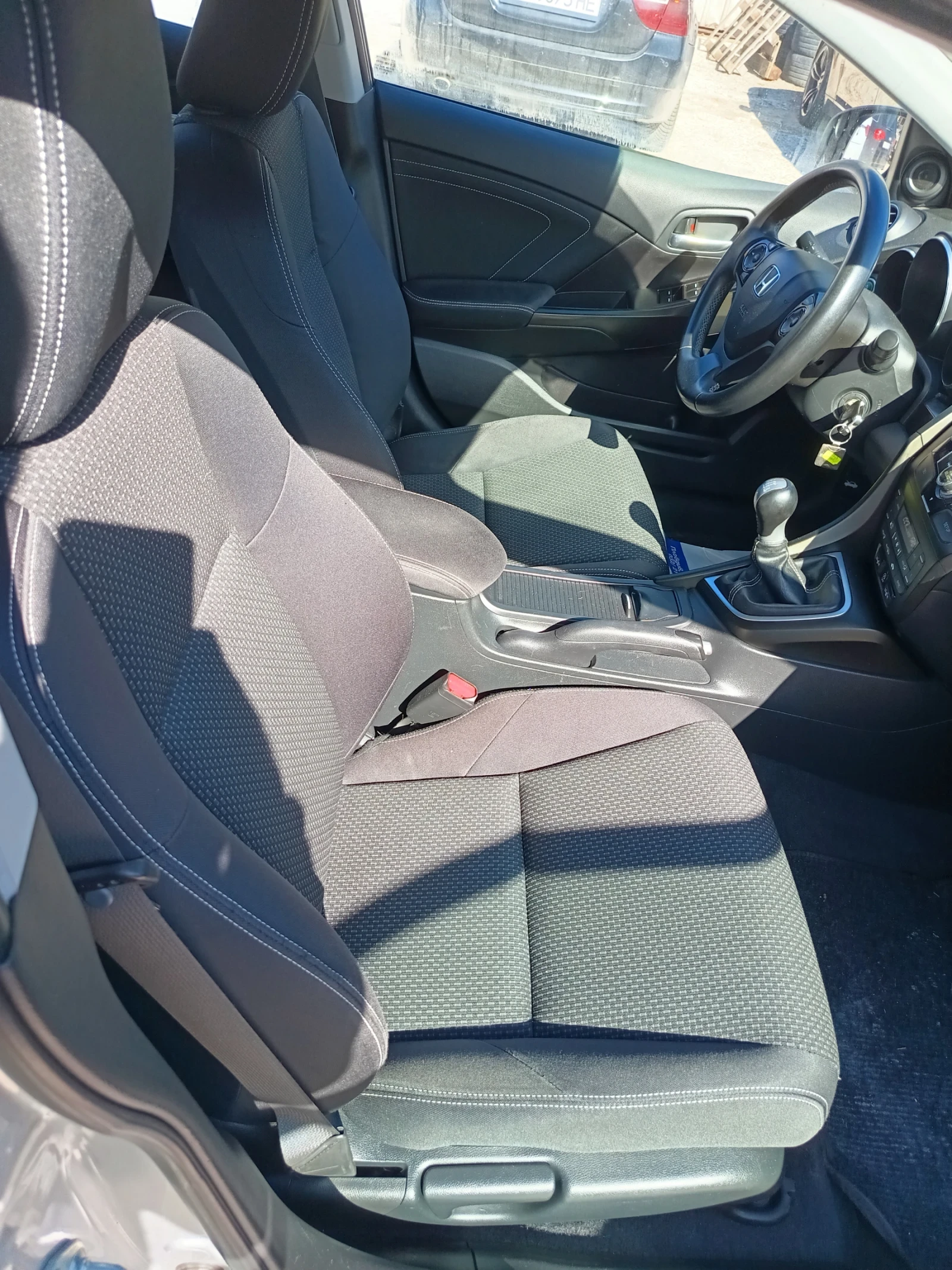 Honda Civic 1.6i-dtec, снимка 14 - Автомобили и джипове - 56558104