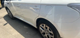 Mitsubishi Outlander 2.0 hybrid, снимка 3