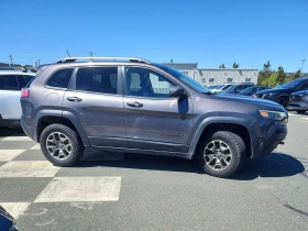 Jeep Cherokee Trailhawk Elite | CARFAX | БЕЗ ИНЦИДЕНТИ, снимка 4