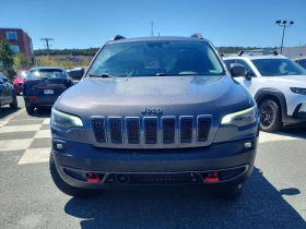 Jeep Cherokee Trailhawk Elite | CARFAX | БЕЗ ИНЦИДЕНТИ, снимка 2