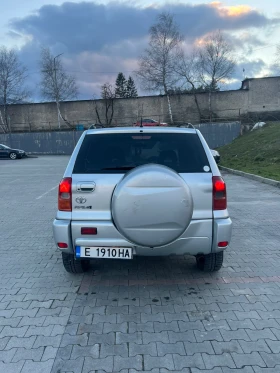 Toyota Rav4 D4D // 4x4 // Face // Климатик - 3578 € / 6997.96 лв. - 70819789 6