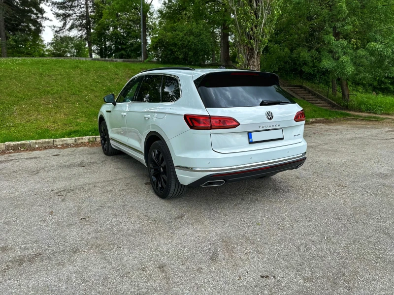 VW Touareg eHybrid, снимка 3 - Автомобили и джипове - 48662482