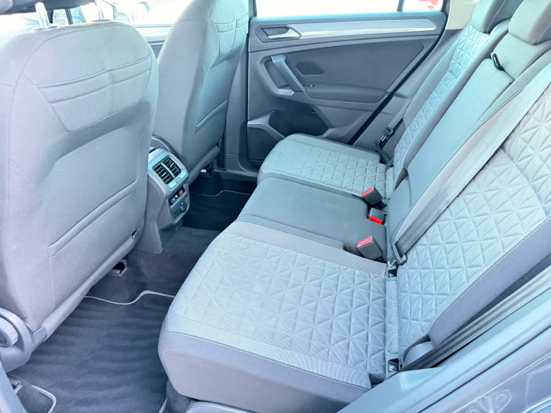 VW Tiguan 1.4i eHybrid * Navi* UNIKAT* , снимка 7 - Автомобили и джипове - 52434652