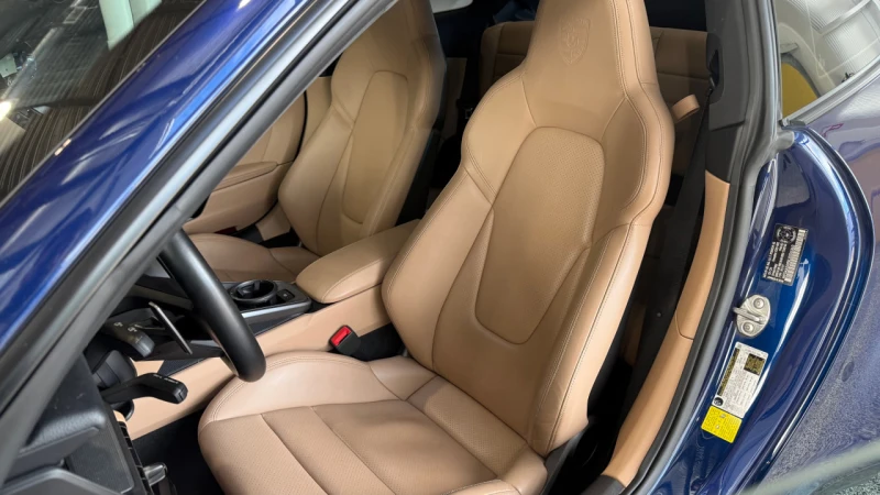 Porsche Carrera CARFAX* АВТОФИНАНСИРАНЕ* БЕЗ ПЪРВОНАЧАЛНА ВНОСКА* , снимка 11 - Автомобили и джипове - 52610686