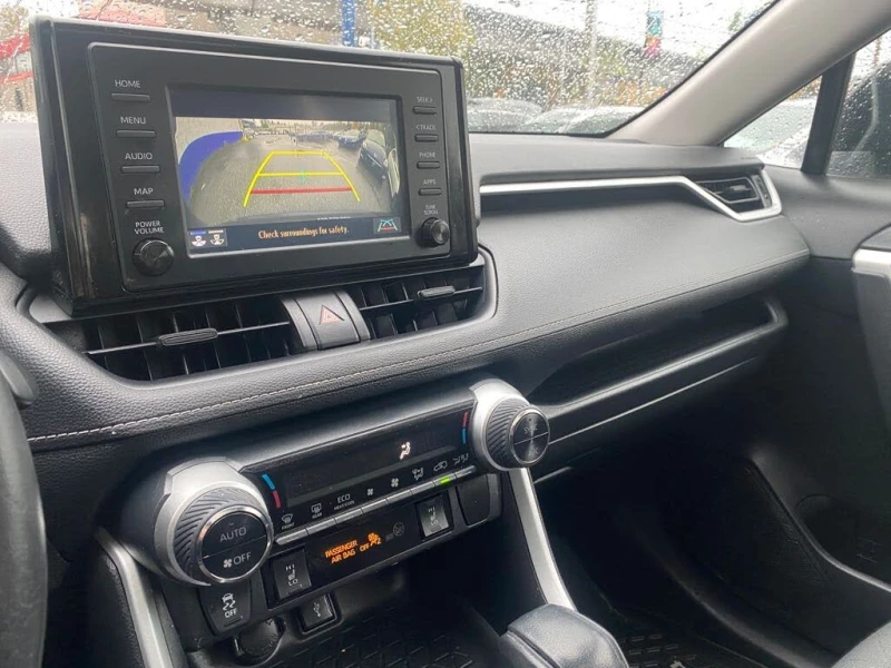 Toyota Rav4 XLE* ПАНОРАМА* ПОДГРЕВ* ЕЛ. СЕДАЛКИ* КАМЕРА, снимка 13 - Автомобили и джипове - 53063413