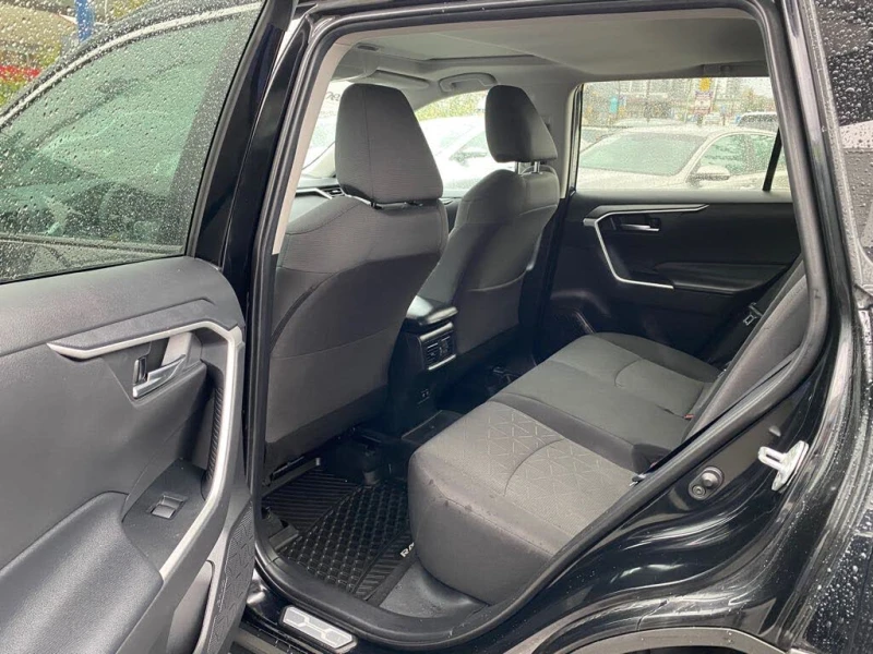 Toyota Rav4 XLE* ПАНОРАМА* ПОДГРЕВ* ЕЛ. СЕДАЛКИ* КАМЕРА, снимка 14 - Автомобили и джипове - 53063413