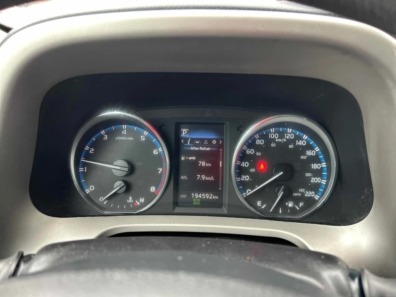Toyota Rav4 * LE * CARFAX * КАМЕРА * ПОДГРЕВИ, снимка 8 - Автомобили и джипове - 53403129
