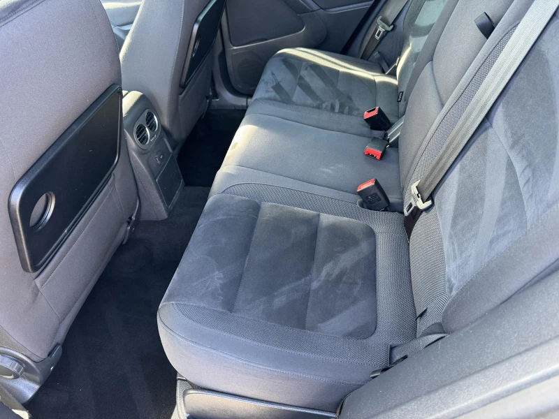 VW Tiguan 2000TDI, снимка 11 - Автомобили и джипове - 53539856