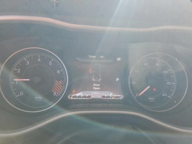 Jeep Cherokee 3.2L 6 Front-wheel Drive, снимка 14 - Автомобили и джипове - 53598750