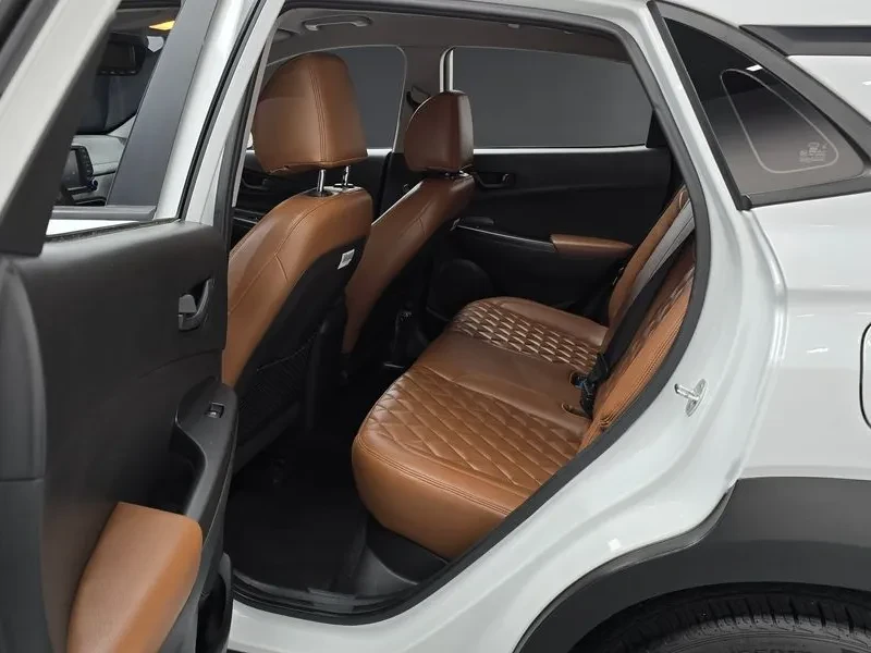 Hyundai Kona 1.6 - САМО 30% АВАНС, снимка 12 - Автомобили и джипове - 56305082