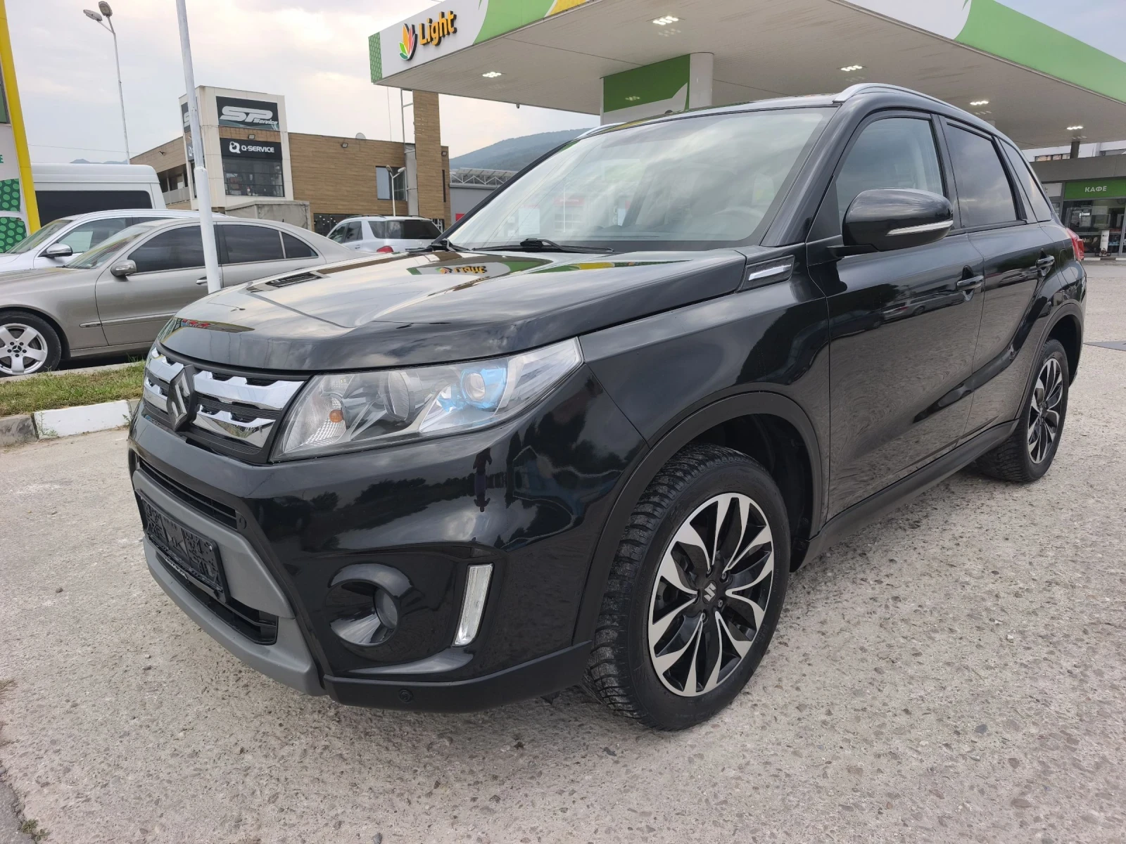 Suzuki Vitara 1.6DIDS 4x4 ПЪЛНА    СЕРВИЗНА ИСТОРИЯ В СУЗУКИ , снимка 1