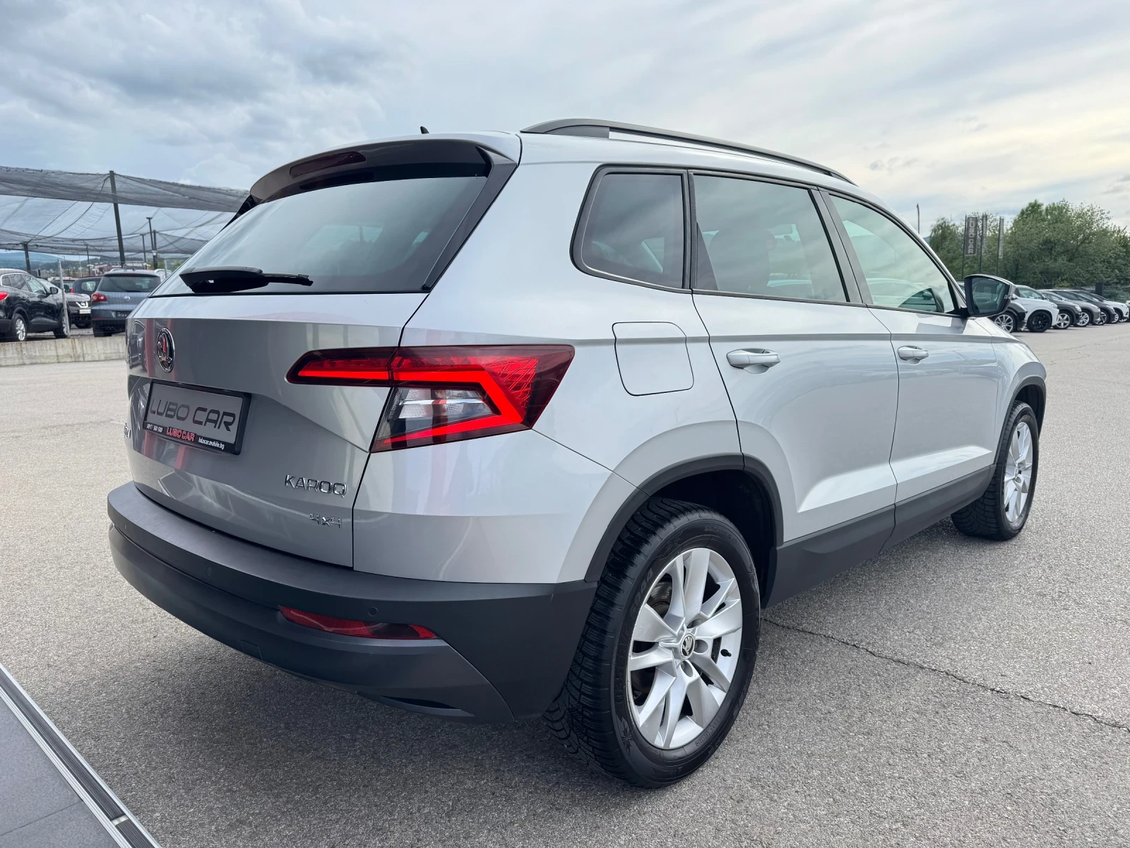 Skoda Karoq 2.0D-4X4-150к.с.-LED-NAVI-TOP - изображение 6