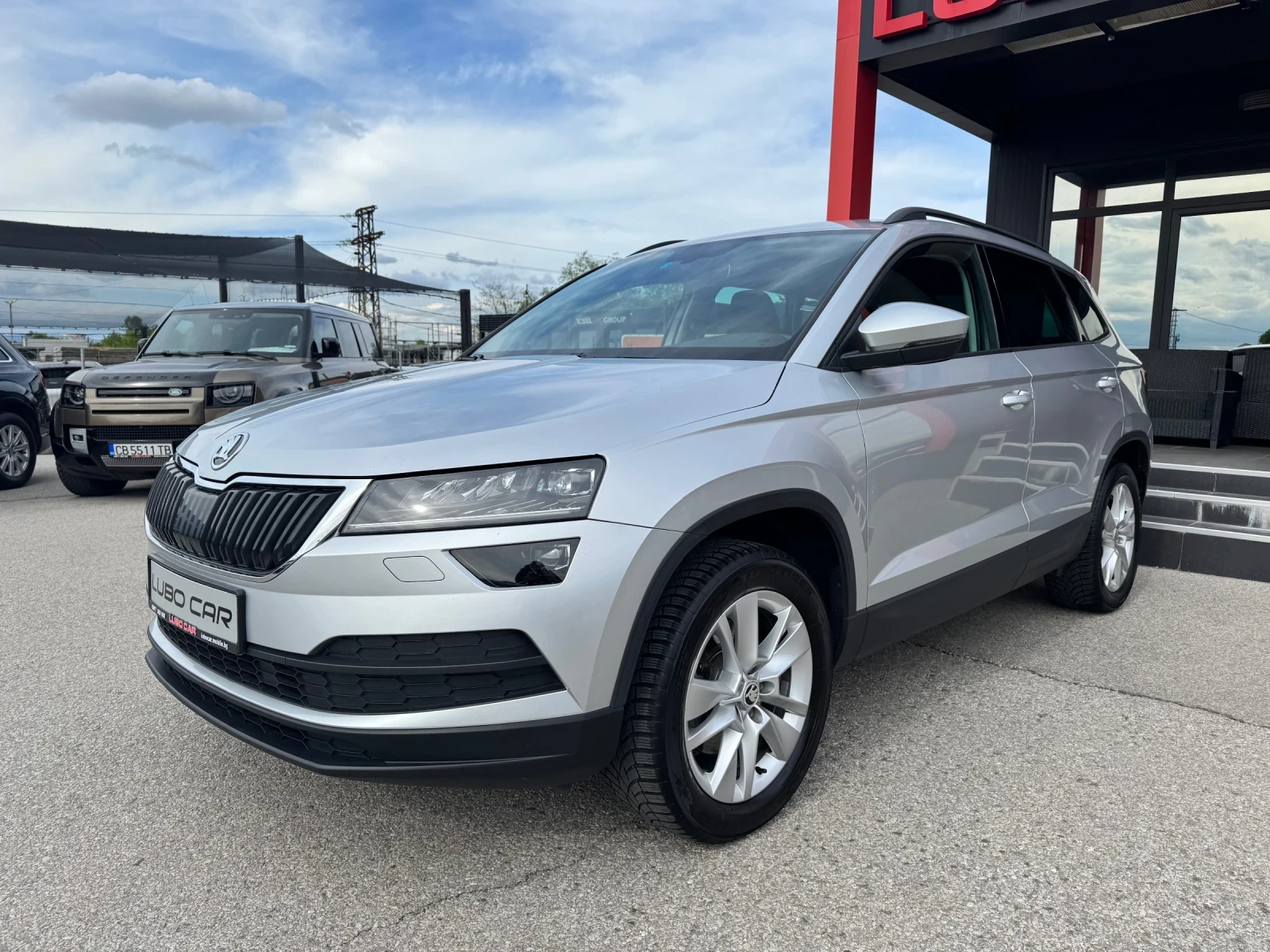 Skoda Karoq 2.0D-4X4-150к.с.-LED-NAVI-TOP - изображение 3