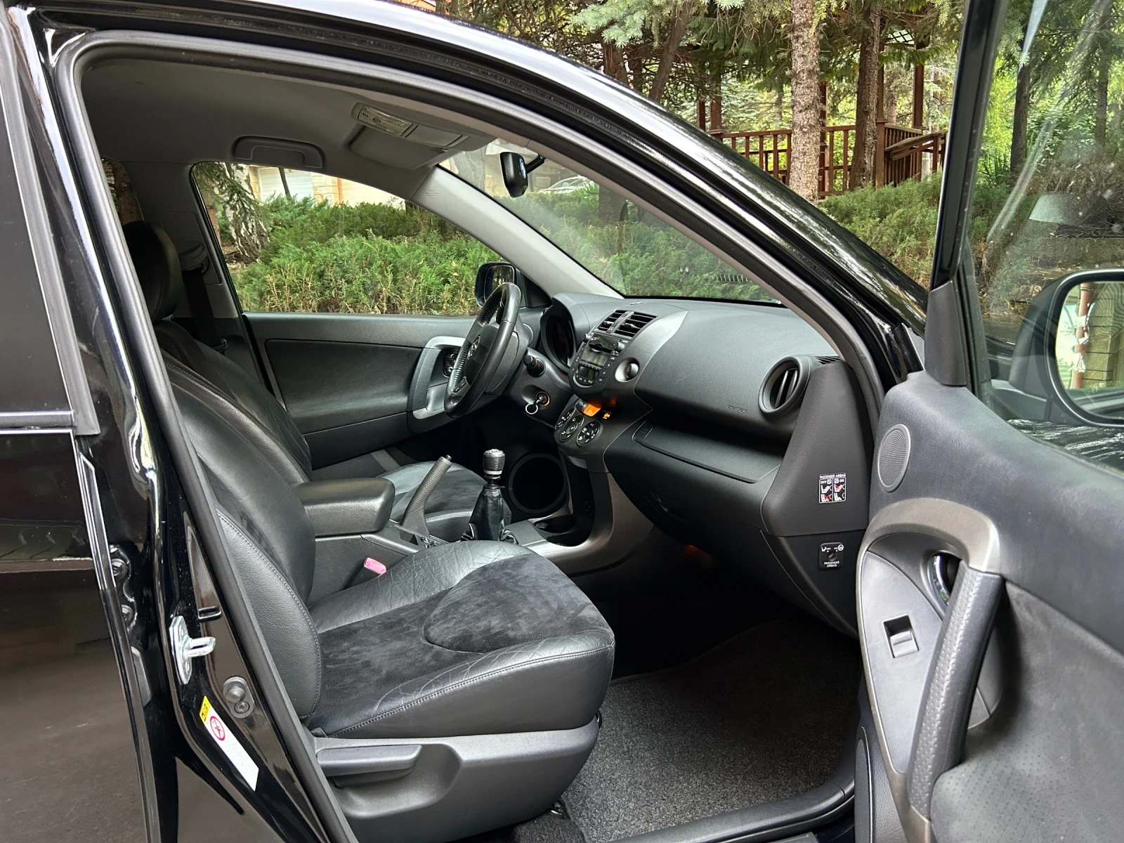 Toyota Rav4 2, 2 D-4D, 4X4, 184 800 км, КАТО НОВА ! - изображение 6
