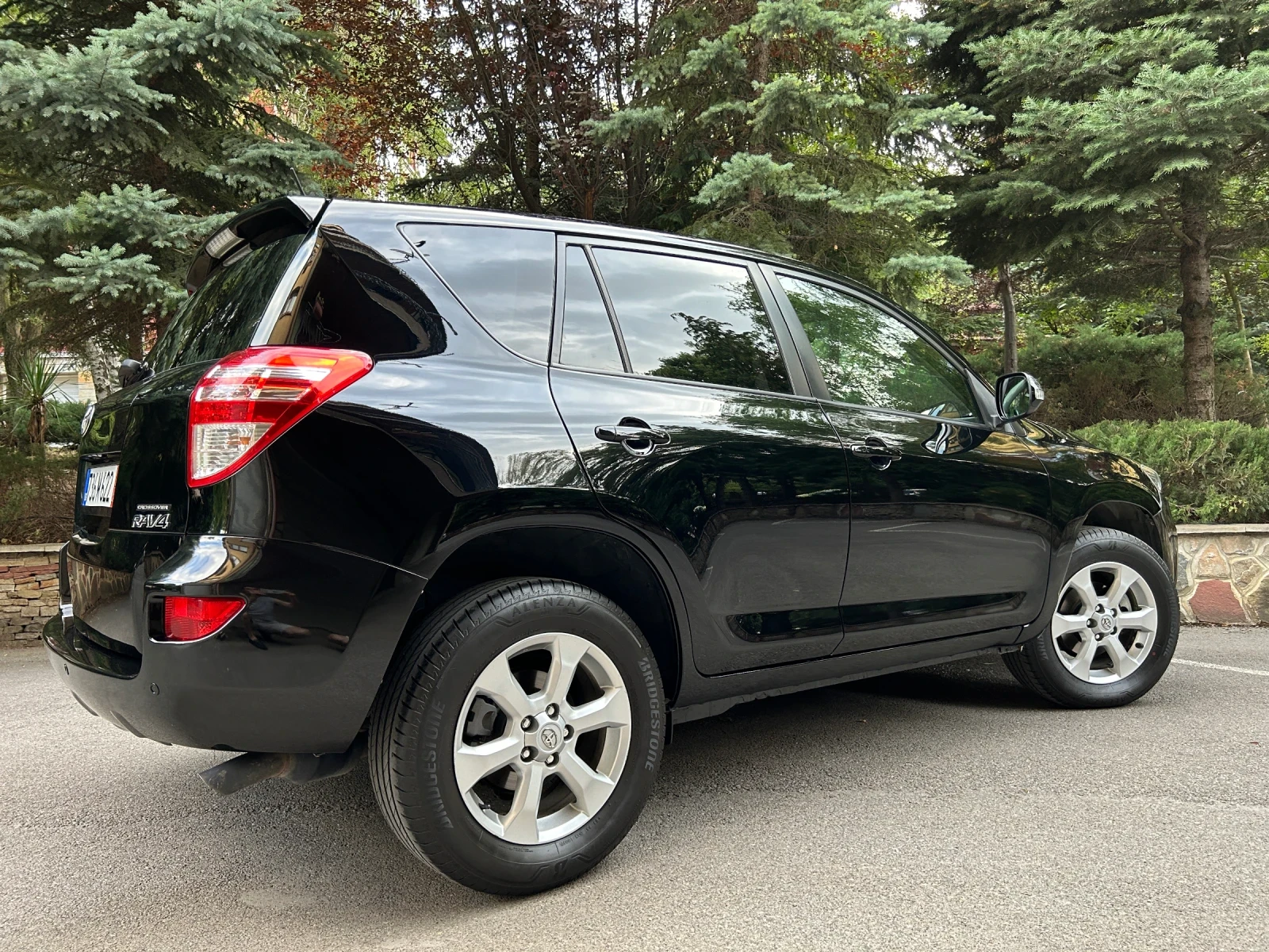 Toyota Rav4 2, 2 D-4D, 4X4, 184 800 км, КАТО НОВА ! - изображение 4