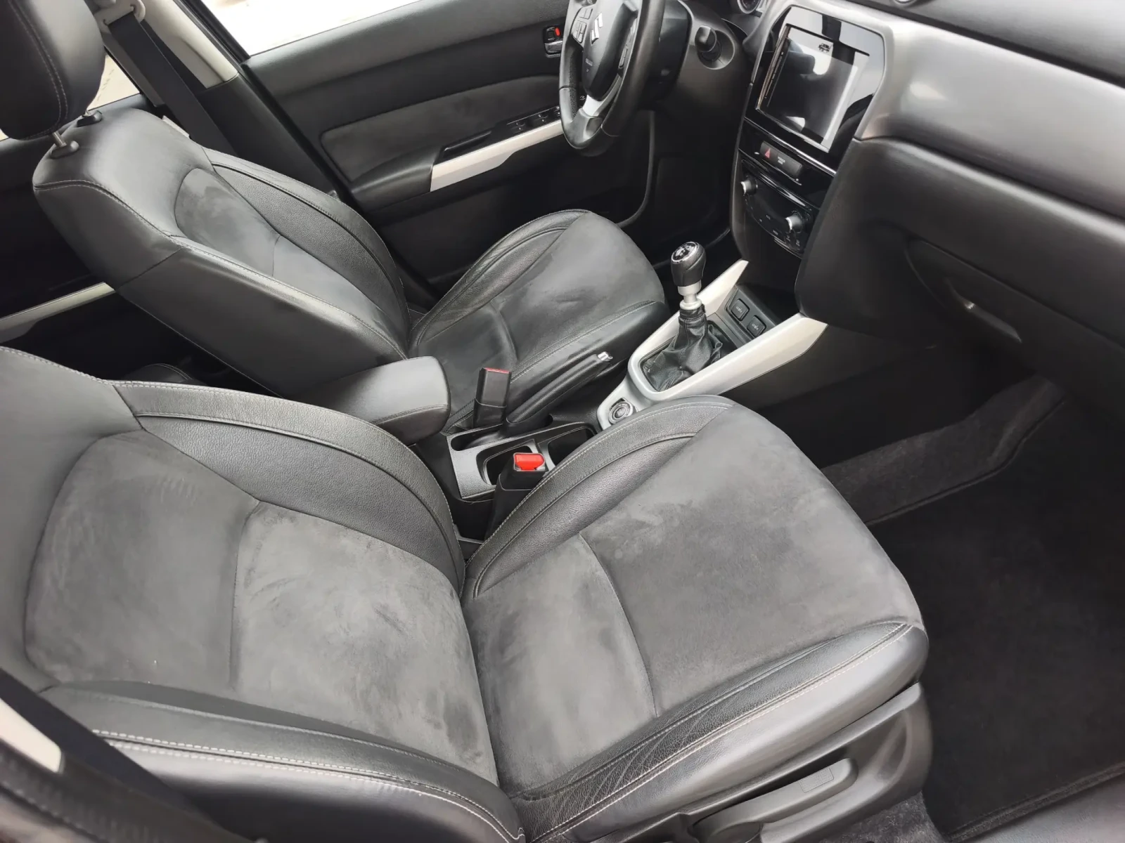 Suzuki Vitara 1.6DIDS 4x4 ПЪЛНА    СЕРВИЗНА ИСТОРИЯ В СУЗУКИ  - изображение 10