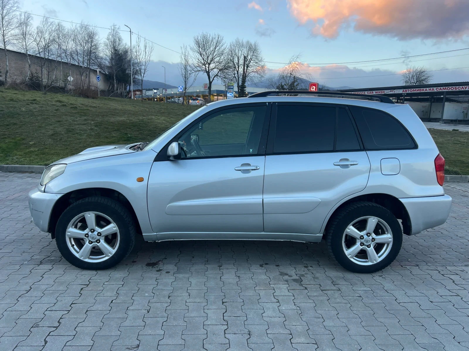Toyota Rav4 D4D // 4x4 // Face // �������� | Mobile.bg � ����������� 4