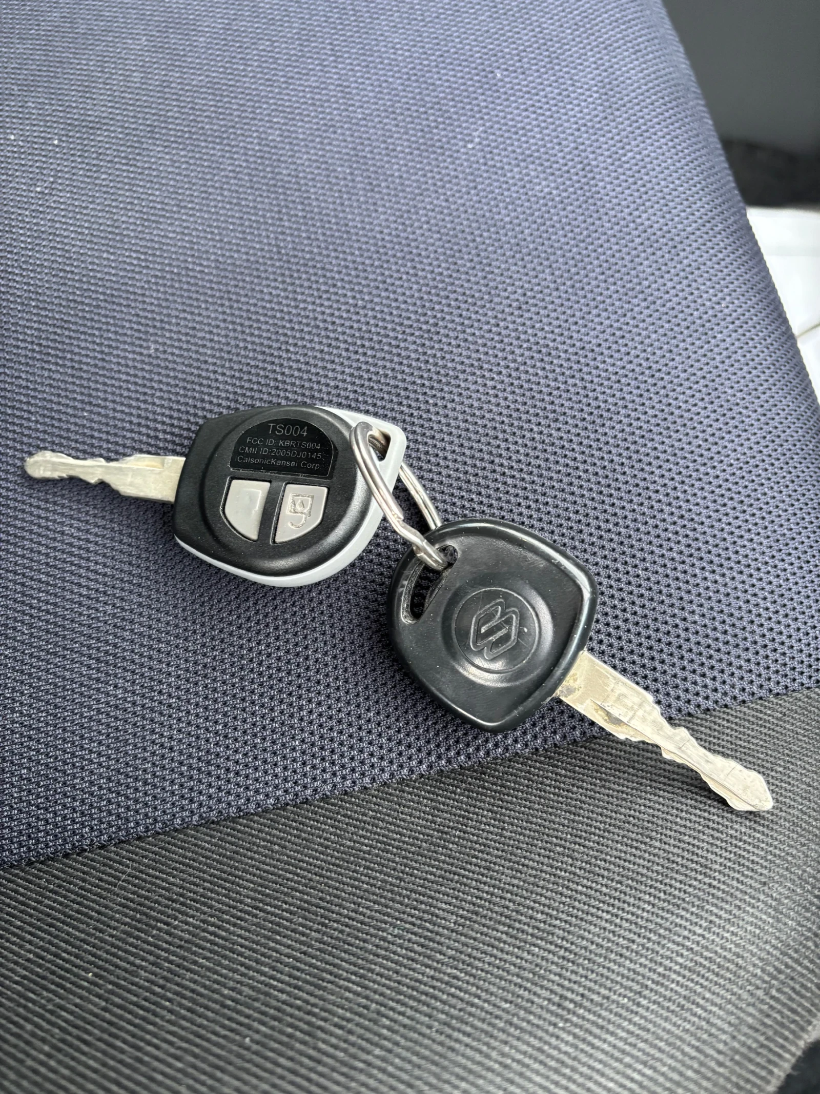 Suzuki Ignis 1.5 Vvt 4x4, снимка 14 - Автомобили и джипове - 54115513