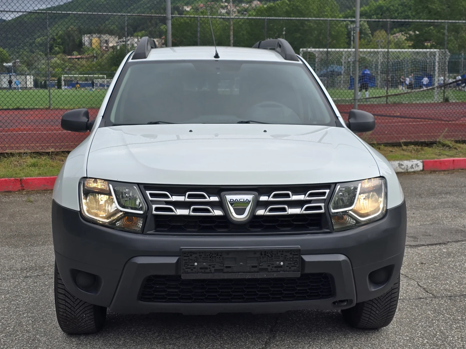 Dacia Duster Внос Италия 1.6 бензин газ, снимка 3 - Автомобили и джипове - 54584001