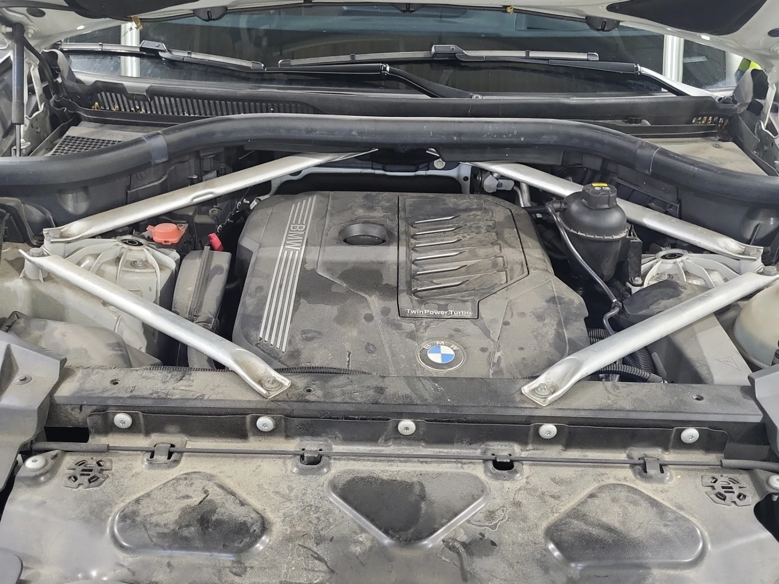 BMW X5 xDrive40i/M-pack/Laser/Swarovski/HUD/H&K/Pano | Mobile.bg � ����������� 17