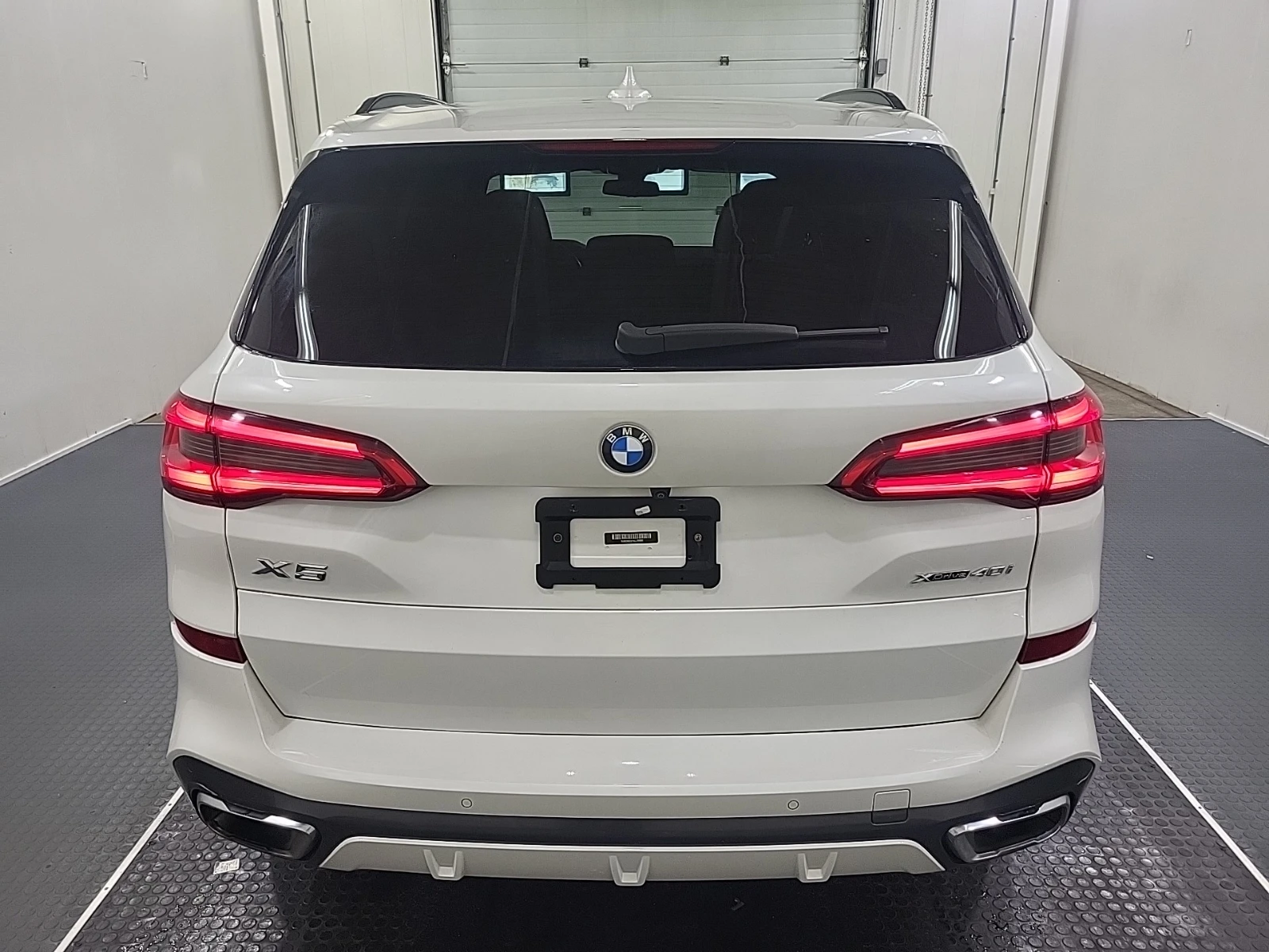 BMW X5 xDrive40i/M-pack/Laser/Swarovski/HUD/H&K/Pano | Mobile.bg � ����������� 5