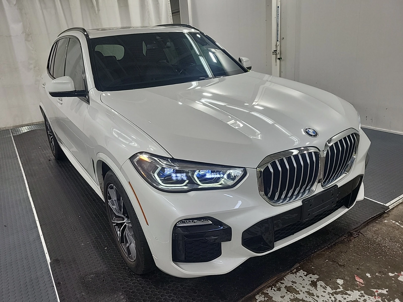 BMW X5 xDrive40i/M-pack/Laser/Swarovski/HUD/H&K/Pano | Mobile.bg � ����������� 1