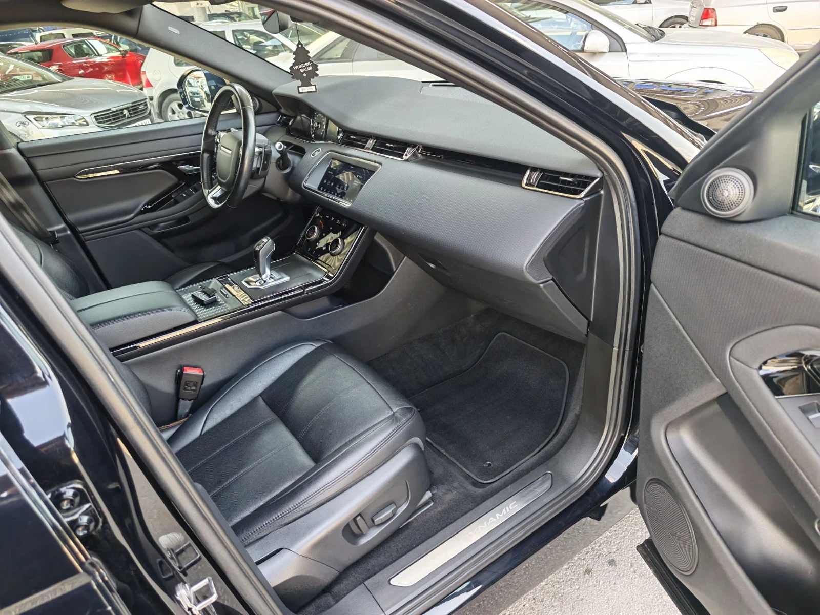 Land Rover Range Rover Evoque 2.0 TDI R-DYNAMIC , снимка 10 - Автомобили и джипове - 55150992