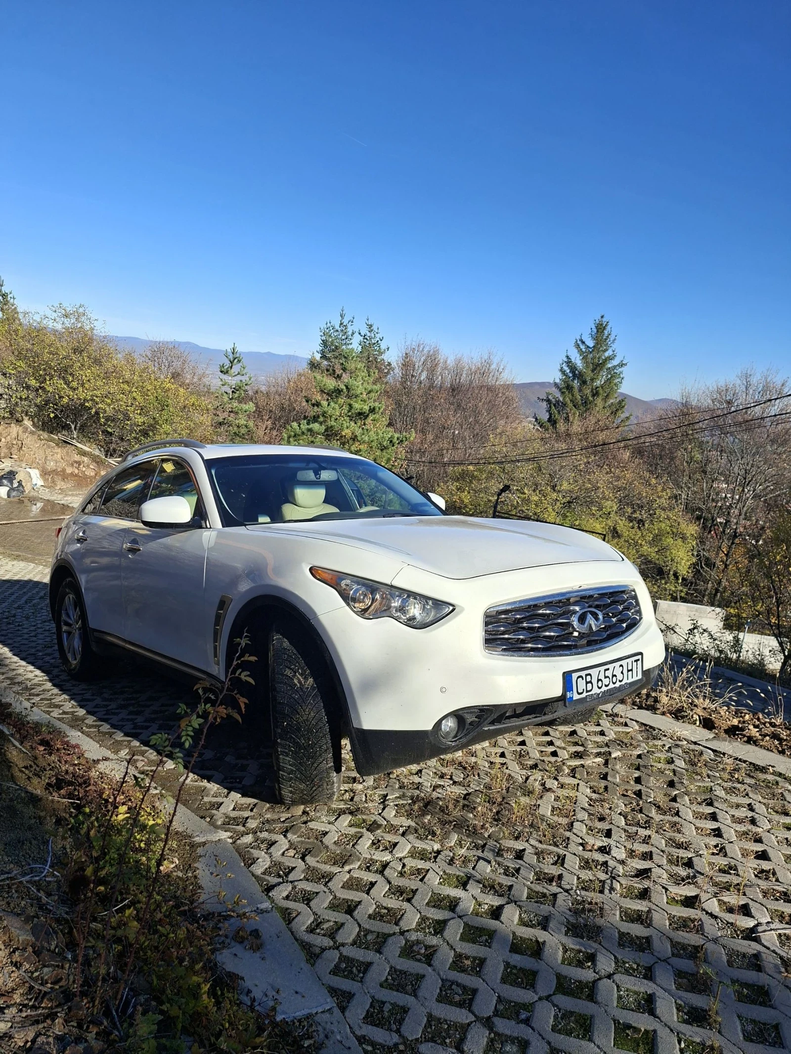Infiniti Fx 35 3.5 280кс., снимка 4 - Автомобили и джипове - 55307495