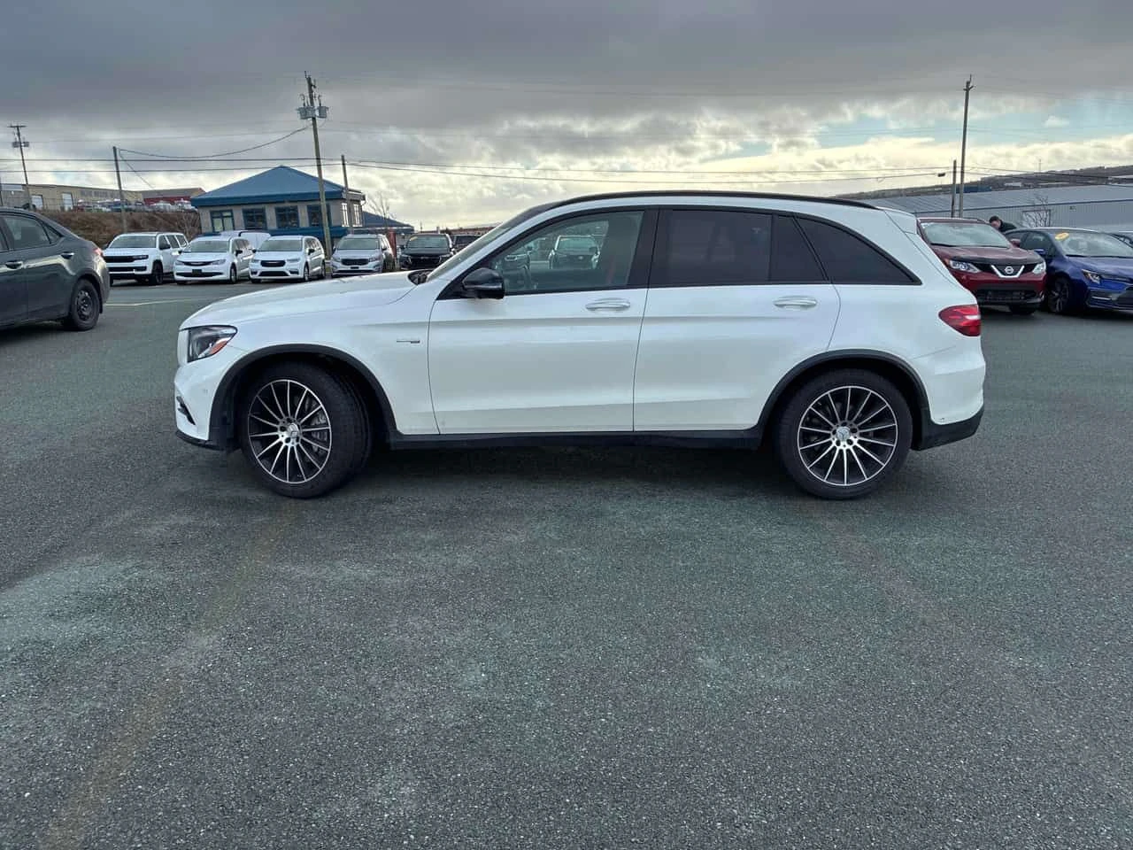 Mercedes-Benz GLC 43 AMG BURMESTER * CARFAX * ОПЦИЯ ЗА ФИНАНСИРАНЕ, снимка 2 - Автомобили и джипове - 55316654